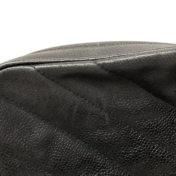 CHANEL - Black Calfskin Shoulder Bag Gold hardware - Picture 7 of 14